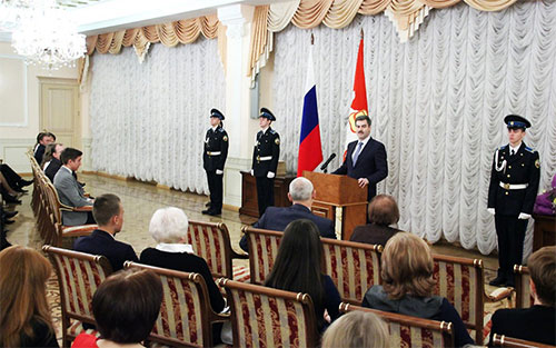 Победители школьных олимпиад получили премии губернатора Челябинской области