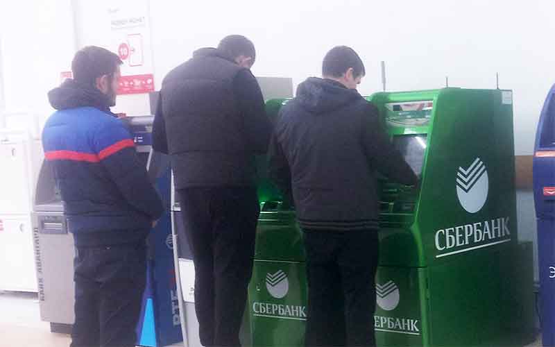 Все банкоматы и отделения Сбера в Казахстане работают в штатном режиме