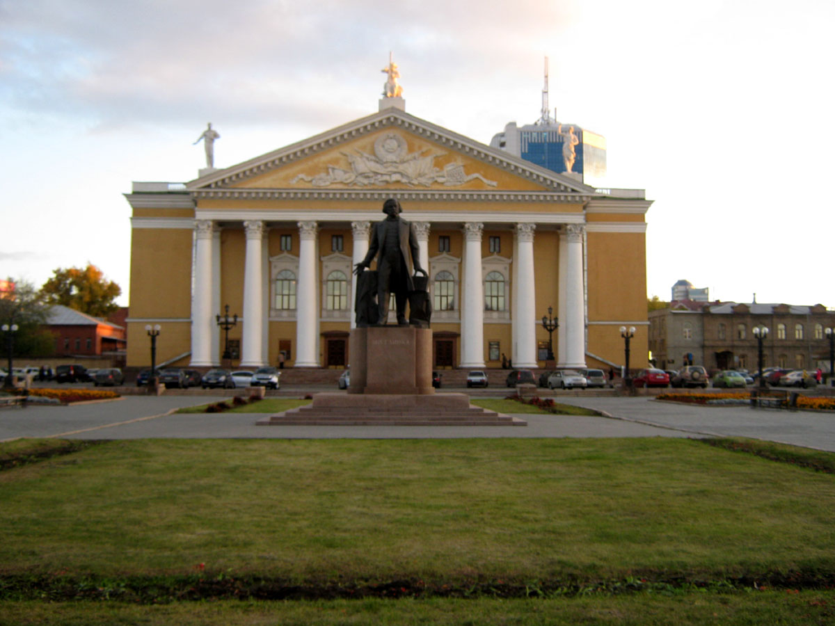 театры в челябинске список