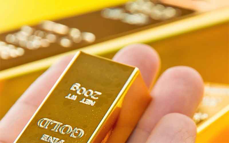 Более 1,5 тонн золотых слитков за месяц продал ВТБ 