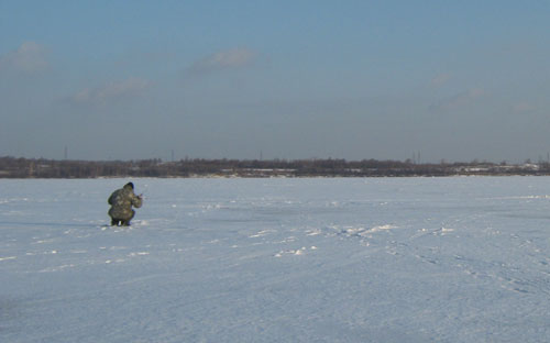 Опять пьянка на рыбалке: на реке Урал у подвыпившего рыбака отказали ноги