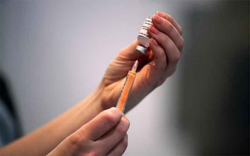 Великобритания проверит на смешивание вакцины Moderna и Novavax 