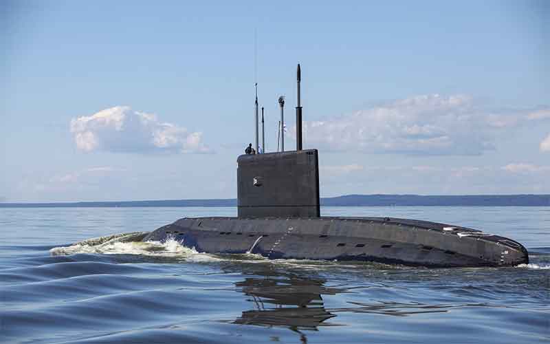 На МВМС-2021 направились две подводные лодки