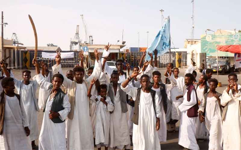 В Судане заканчиваются лекарства, топливо и пшеница из-за блокады портов