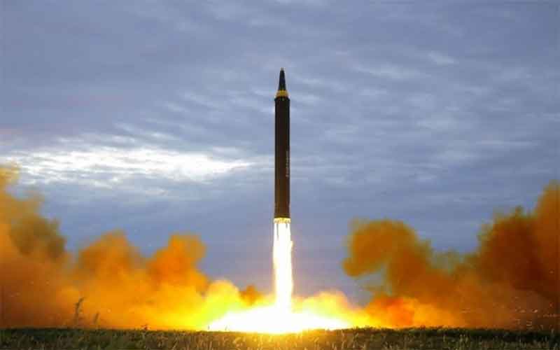 Северная Корея запустила баллистическую ракету к берегам Японии