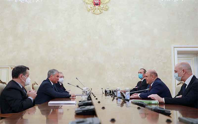 Володин и Мишустин обсудили работу над проектом трехлетнего бюджета 