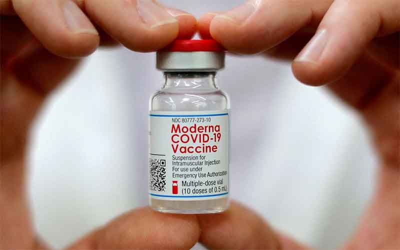 Moderna собирается разработать бустерную вакцину от штамма Омикрон 