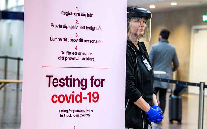 В Швеции подготовили новые ограничения из-за роста COVID-19