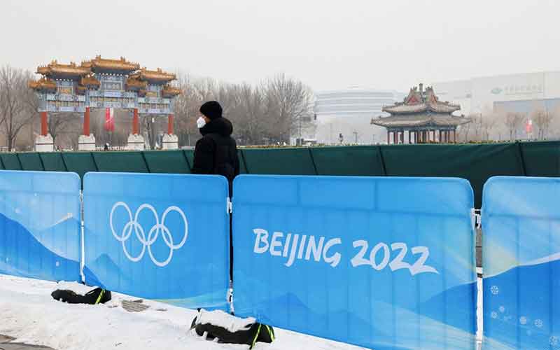 Накануне Олимпиады Пекин вводит новые меры по борьбе с COVID-19
