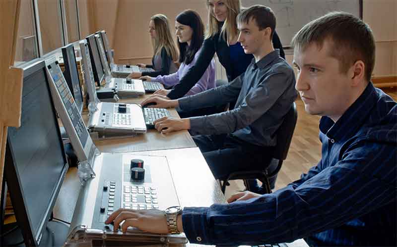Правительство РФ стимулирует бизнес брать на работу молодёжь