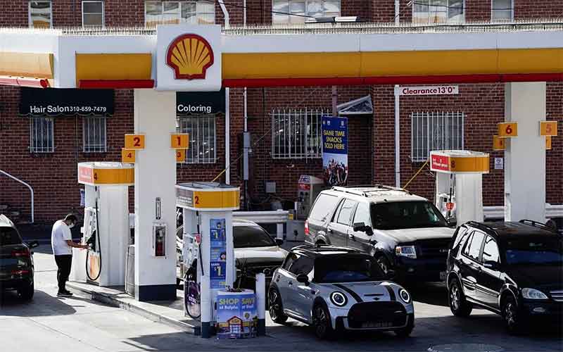 Цены на бензин в Лос-Анджелесе достигли рекордных 6 долларов за галлон