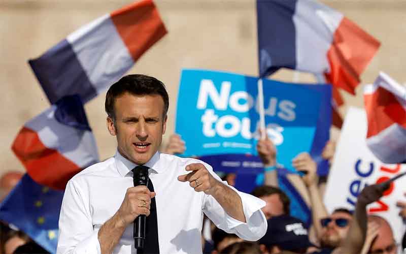 Макрон обещает, что Франция откажется от нефти, угля и газа
