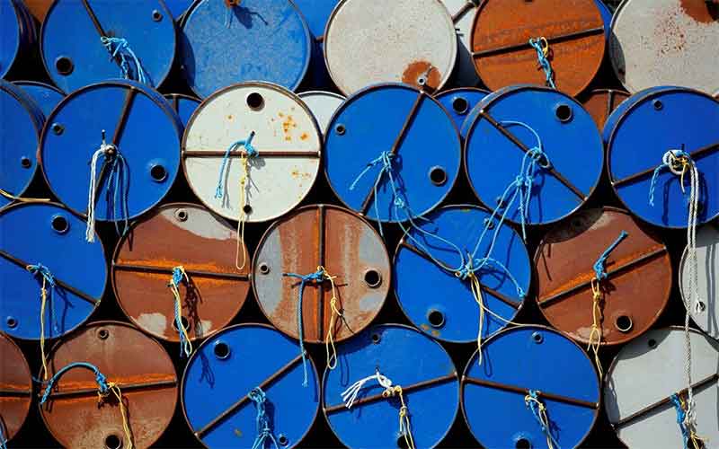 Нефть дешевеет из-за введенных Китаем ограничений 