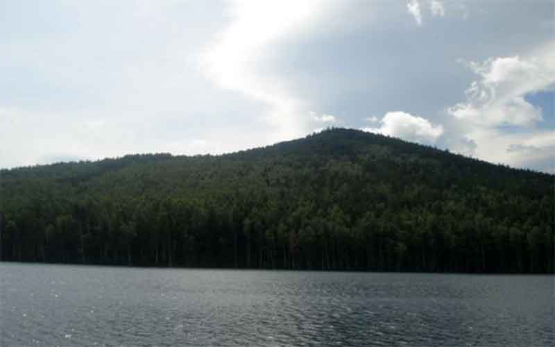 На озере Тургояк запретили посещать окрестные леса
