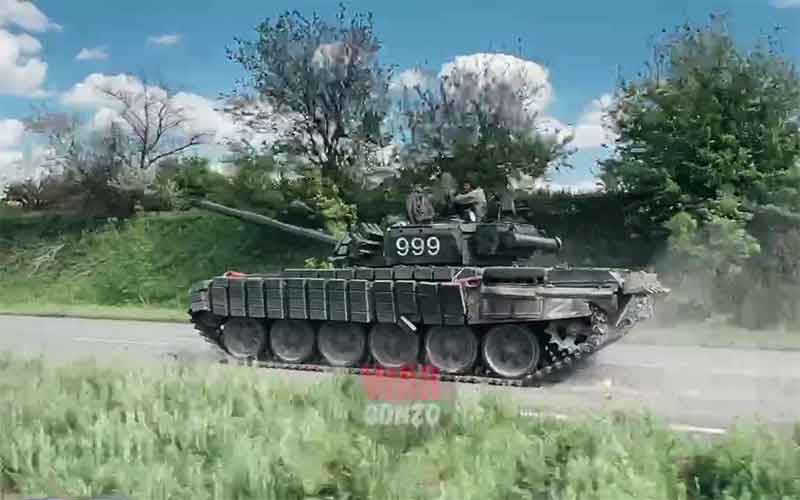 Скорость Т-72Б по шоссе сняли на видео бойцы «Сомали» 