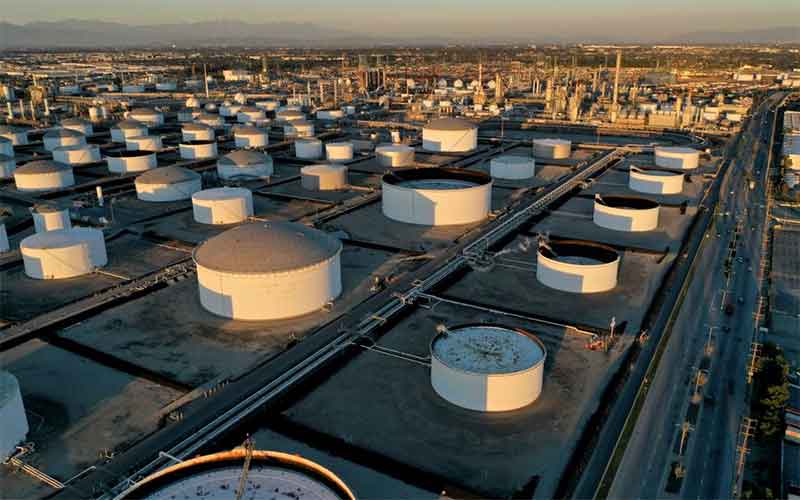 Хранилища нефти Цены на нефть достигли двухмесячного максимума