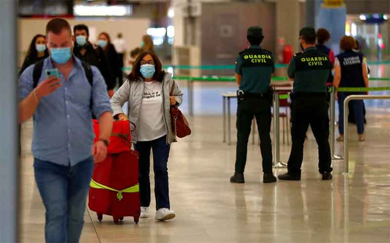 Аэропорт Мадрида не справляется с наплывом туристов