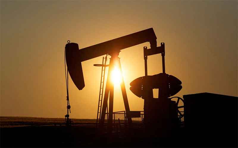 Добыча нефти Цены на нефть в понедельник упали более чем на 1 доллар за баррель