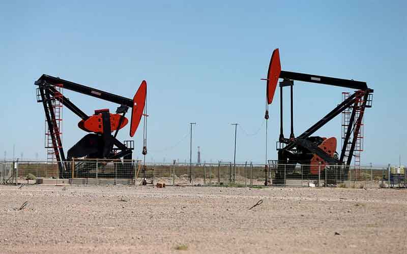Нефть дешевеет на ожиданиях поставок из Ирана