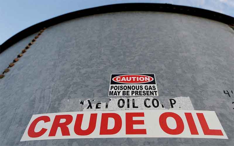 Нефть дешевеет перед встречей ОПЕК+