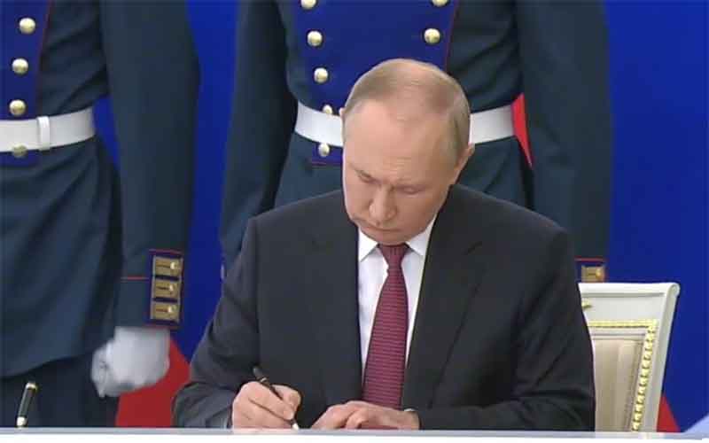 Путин подписал договоры о вхождении новых регионов в состав РФ
