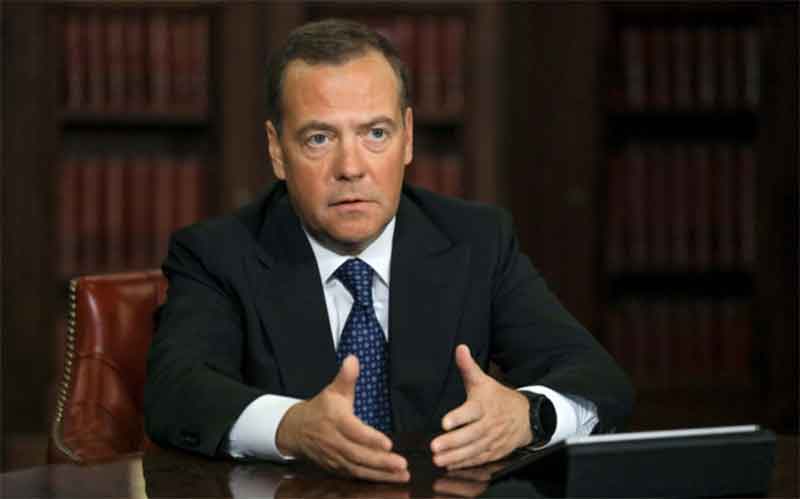 Медведев опубликовал «субботние тезисы» по международной ситуации