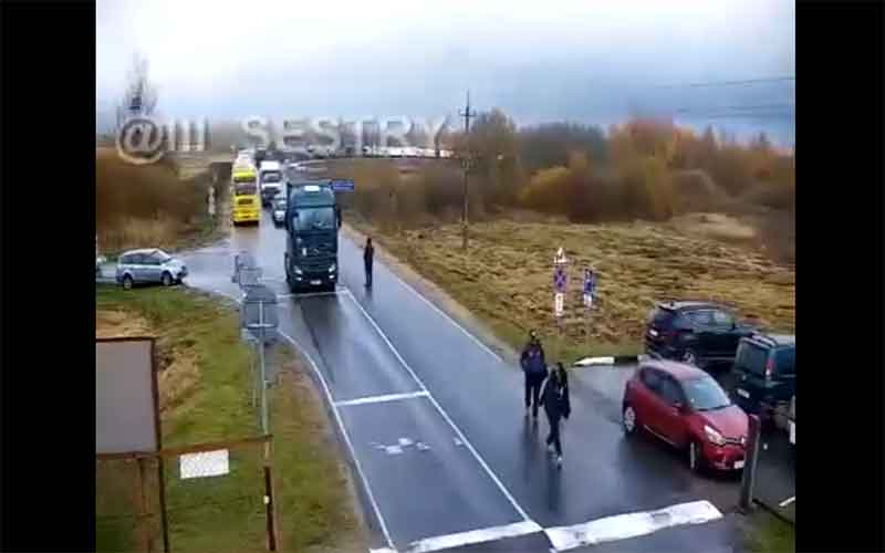 Появилось видео, как Собчак пересекает белорусско-литовскую границу
