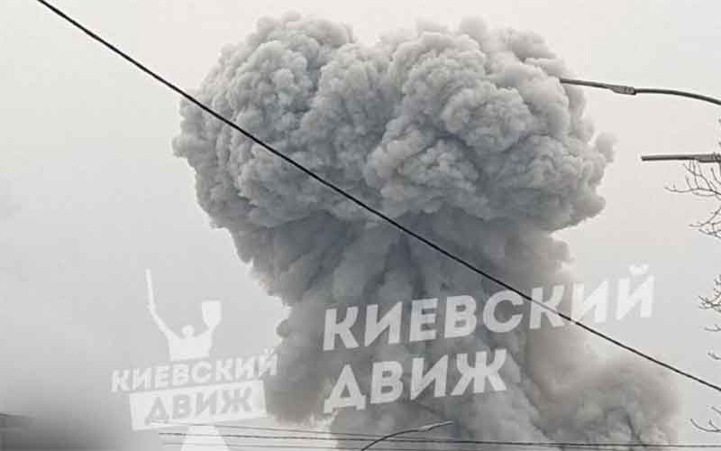 Сообщается о мощнейшем взрыве в Киеве