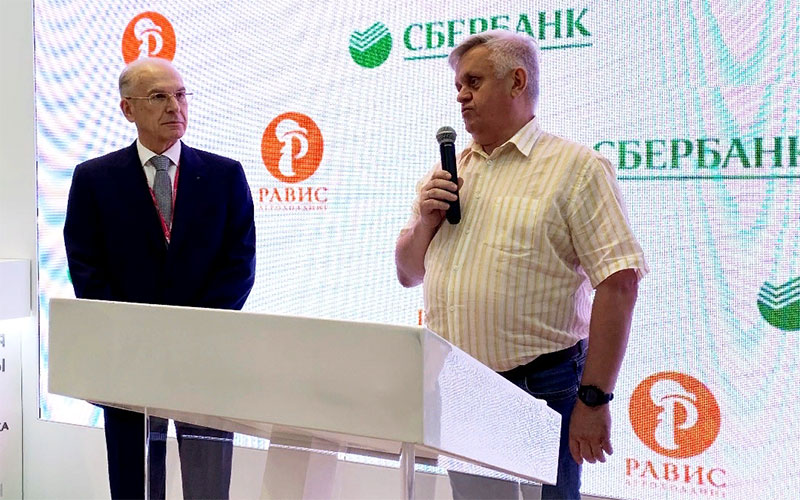 Владимир Черкашин и Андрей Косилов. Иннопром «Равис» инвестирует в Сосновскую птицефабрику 450 млн рублей