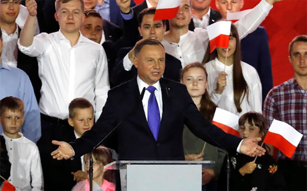 Дуда побеждает на президентских выборах