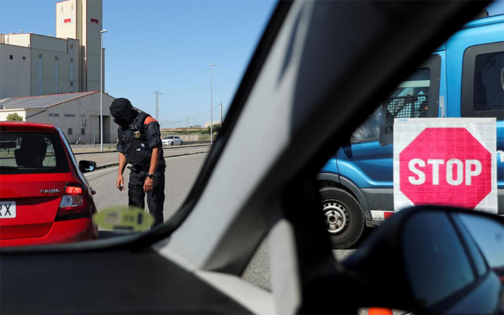 Испания начинает снова вводить карантинные меры из-за COVID-19