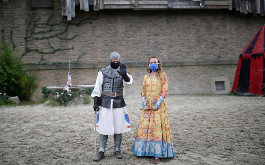 Тематический парк «Puy du Fou» Макрон оказался в центре театрального скандала