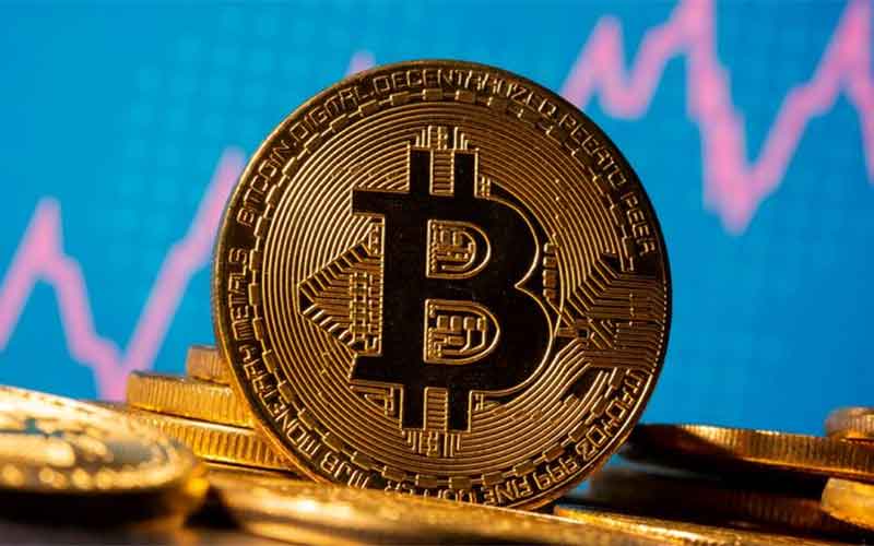 Биткойн Биткойн впервые поднялся выше 30 тысяч долларов