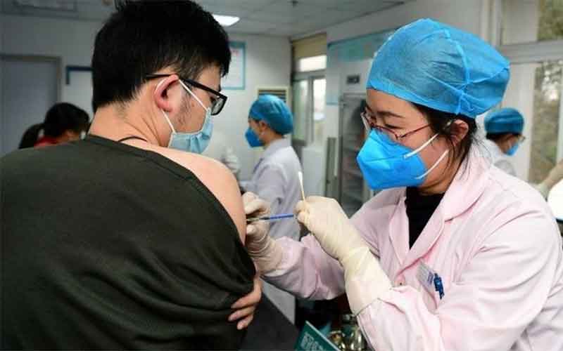 Китай намерен вакцинировать 40% населения к концу июля