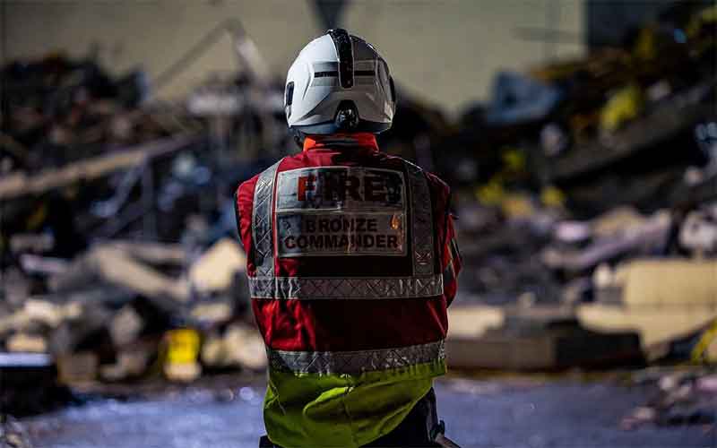 Число жертв взрыва в Джерси возросло до пяти, а надежда найти выживших исчезает