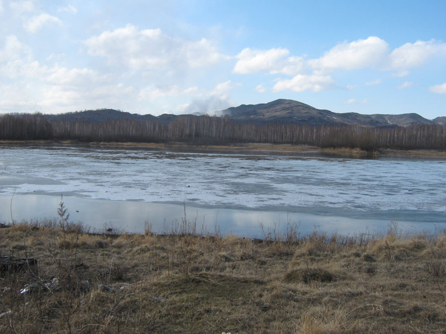 Река Миасс перед озером Аргази, апрель (фото Куделенского Олега, Челябинск)
