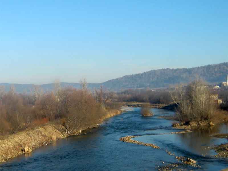 Река Сим в районе симского перевала